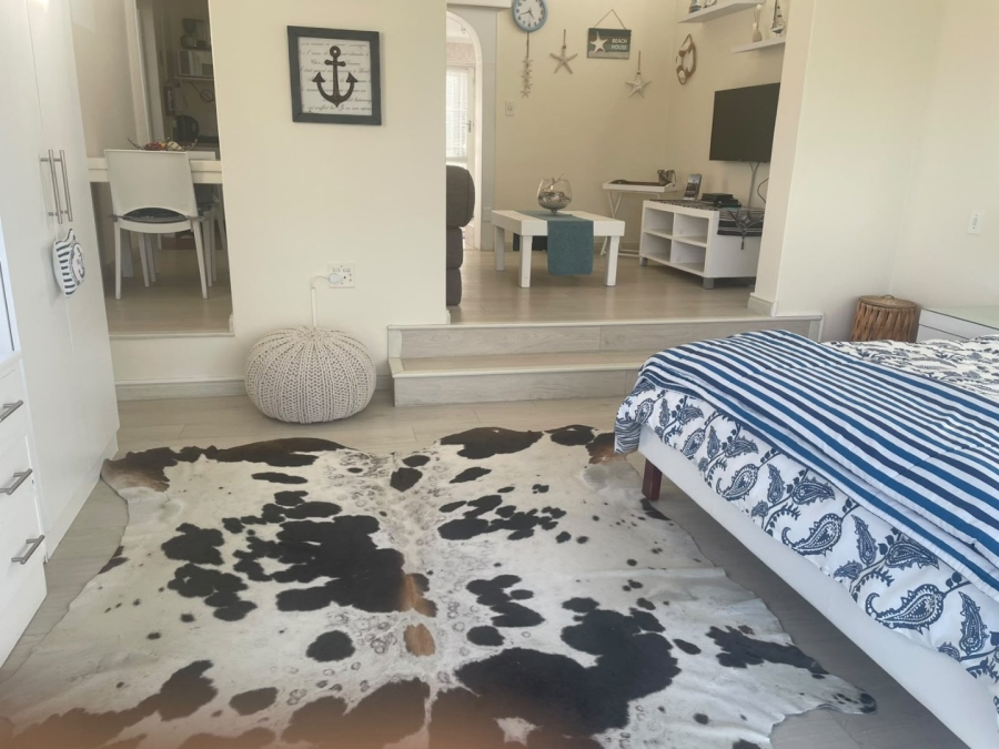 To Let 1 Bedroom Property for Rent in Fish Hoek Western Cape